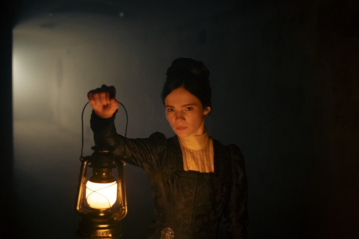 First Images of Psychological Thriller Black Palace